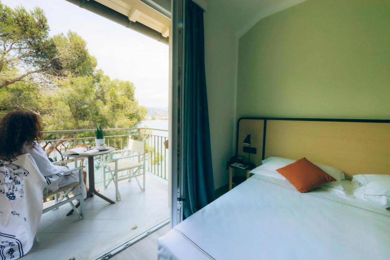 Hotel Arc En Ciel Диано Марина Екстериор снимка