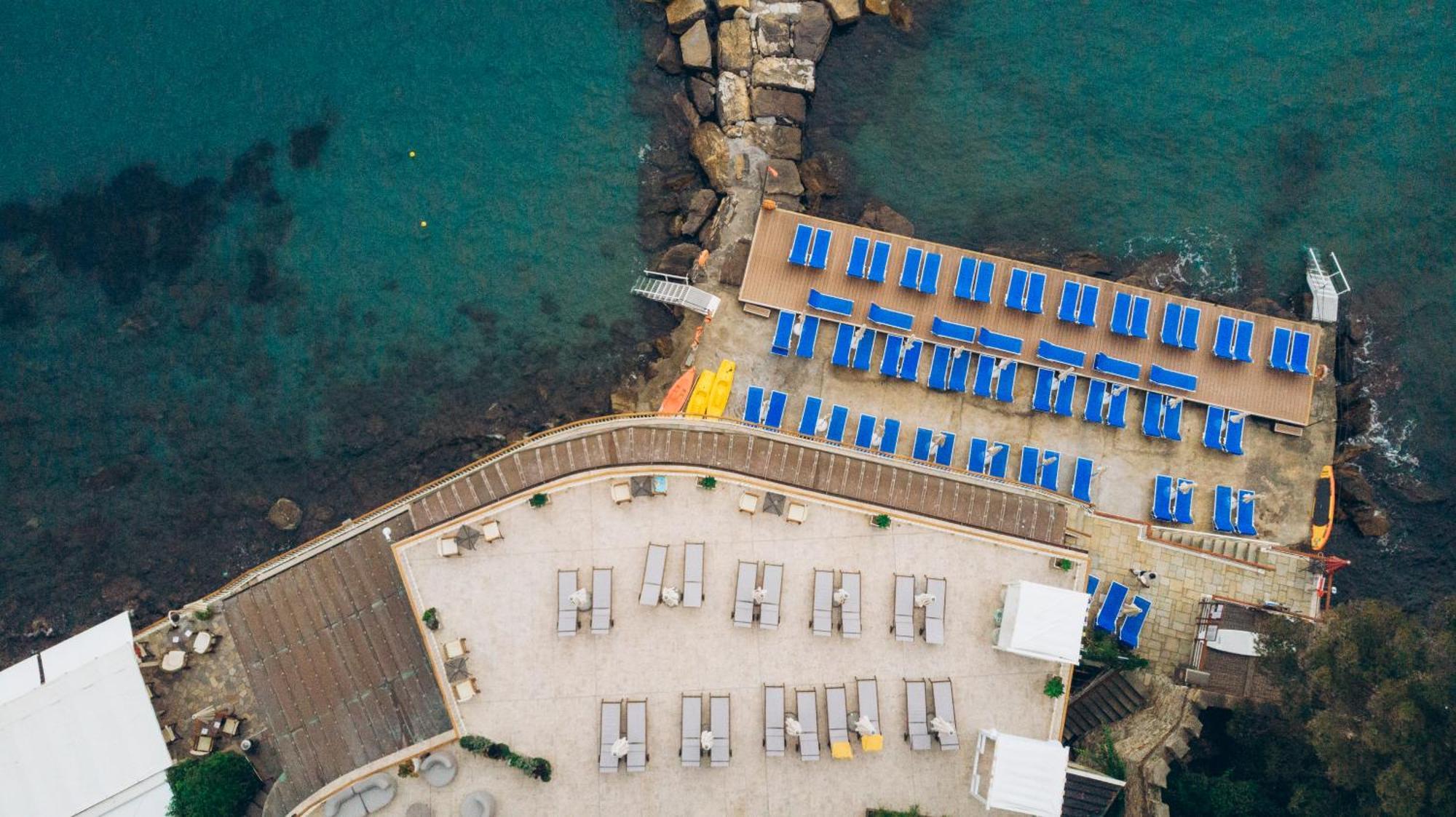 Hotel Arc En Ciel Диано Марина Екстериор снимка